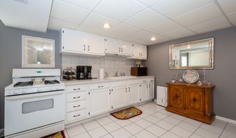 541 N 4th Ave, Addison, IL 60101