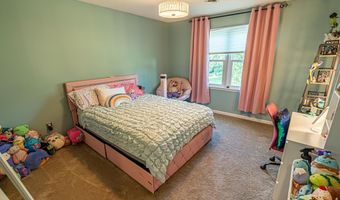 19328 Stirrup Dr, Abingdon, VA 24211