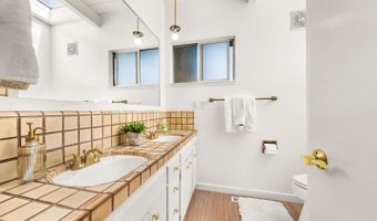 649 Bayview Dr, Aptos, CA 95003