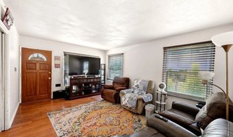 6020 Streamview Dr, La Mesa, CA 92115