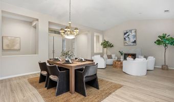 608 Inverlochy Dr, Fallbrook, CA 92028