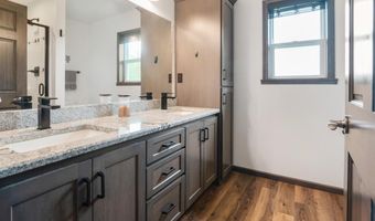 6478 MAIN St, Abrams, WI 54101