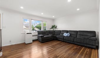 14 Evans Ave, Albertson, NY 11507