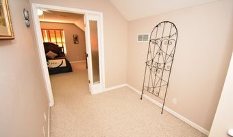 933 Amesbury Ct, Indianapolis, IN 46217