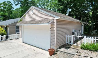 267 W Wyoming Ave, Absecon, NJ 08201
