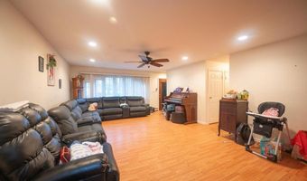 42 Ronald Dr N, Amityville, NY 11701