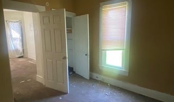 1105 W 9th St, Alton, IL 62002