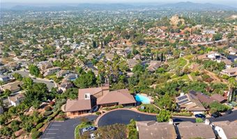 2041 Woodland Gln, Escondido, CA 92027