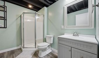 1103 E 1st St, Anamosa, IA 52205