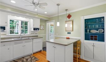 16 Brown Ave, Barrington, RI 02806