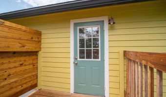 67 W 8TH St, Atlantic Beach, FL 32233