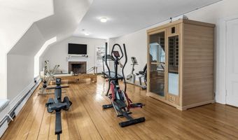 852 Hale St, Beverly, MA 01915