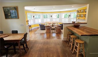 209 Coggeshall Ave, Newport, RI 02840