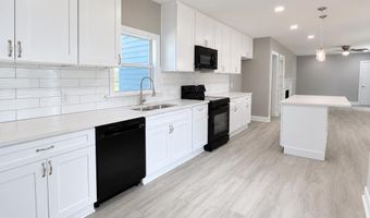 1215 Maryland Dr, Albany, GA 31707