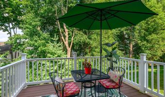73 Lawrence Ave 73, Danbury, CT 06810