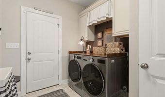 104 Tyler Ct, Advance, NC 27006