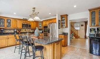 9201 LAUREL OAK Dr, Bethesda, MD 20817