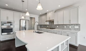 43109 CLARENDON Sq, Ashburn, VA 20148
