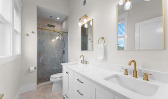 18 Mea Ln, Beach Haven, NJ 08008