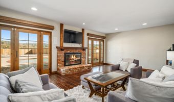 32854 Crown Valley Rd, Acton, CA 93510
