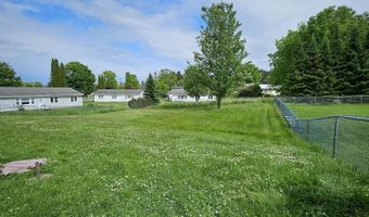 200 Davis Rd, Bangor, ME 04401