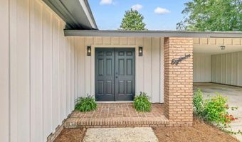 18 Rollins Pl, Atmore, AL 36502