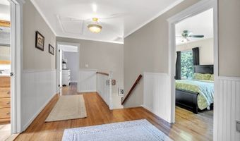 12 E Gate Dr, Alloway, NJ 07418