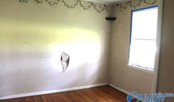 8198- A Brindlee Mountain Pkwy, Arab, AL 35016