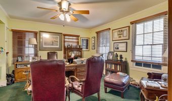 210 N Washington St, Abbeville, LA 70510