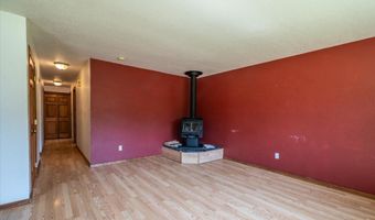 1135 1ST St NE, Bandon, OR 97411