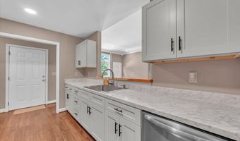 12480 Beech Fork Ln, Athens, AL 35611