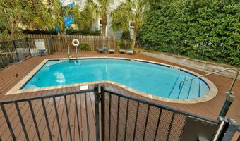 50 BEACH COTTAGE Ln, Atlantic Beach, FL 32233