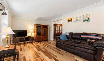 3827 Nautilus Trl, Aurora, OH 44202
