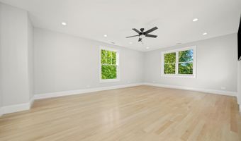 1418 W Maude Ave, Arlington Heights, IL 60004