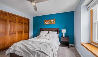 1713 Edgewood Dr, Algonquin, IL 60102