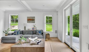 16 Lia Fail Way, Cos Cob, CT 06807
