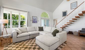 44 Kaupakalua Rd, Haiku, HI 96708
