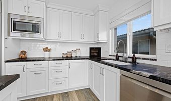 219 Turf View Dr, Solana Beach, CA 92075