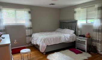 6305 TONE Dr, Bethesda, MD 20817