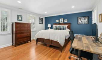 39 Leeuwarden Rd, Darien, CT 06820