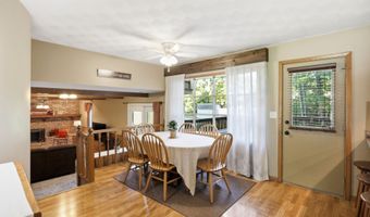 825 Queenswood Ct, Indianapolis, IN 46217