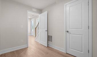 43497 FARRINGDON Sq, Broadlands, VA 20148