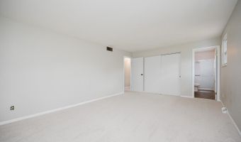 5398 Sultana Dr, Delhi, OH 45238