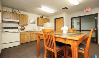 1411 E Rushmore Dr, Brandon, SD 57005