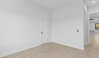 555 Versailles Dr, Auburn, GA 30011