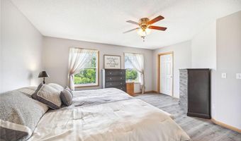 6595 Linwood Dr NE, Albertville, MN 55301