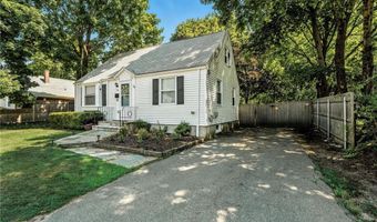 72 Nichols Rd, North Kingstown, RI 02852
