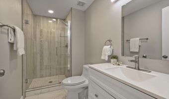 628 GREAT FALLS Rd, Rockville, MD 20850