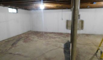 27 Maxwell Ln, Bangor, ME 04401