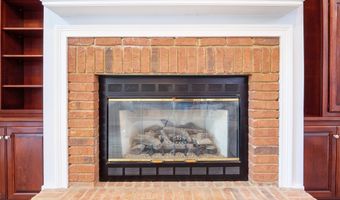 605 Plantation Dr, Adel, GA 31620